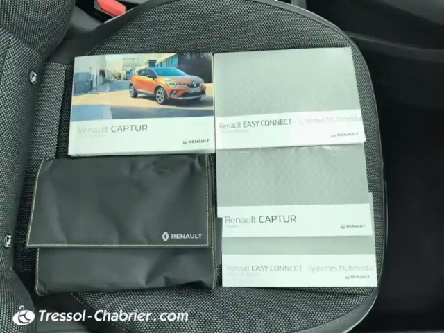 Renault Captur blue dci 115 edc intens — photo 30