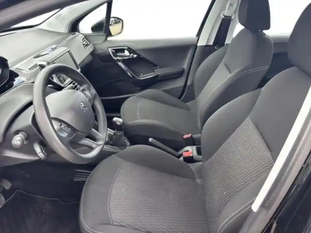 Peugeot 208 1.6 bluehdi 75ch active 5p — photo 8