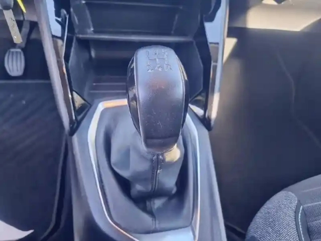 Peugeot 208 puretech 75 s&amp;s bvm5 — photo 14