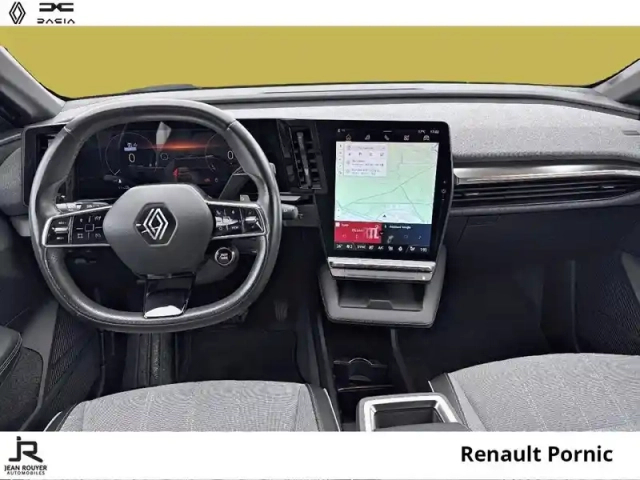 Renault Megane e-tech electric ev60 220ch techno optimum charge — photo 5