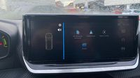 Peugeot 208 1.2 Hybrid 136ch Allure e-DCS6 — photo 28