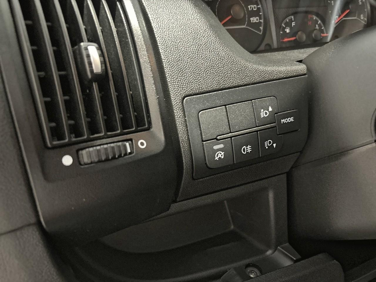 Peugeot Boxer 330 l2h2 2.2 bluehdi s&s 120ch pro — photo 18