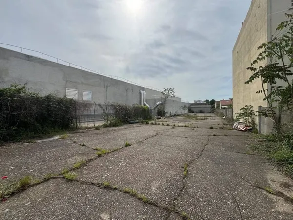 Bâtiment 73 m²