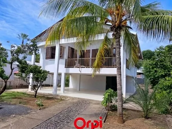 Maison 4 pièces 185 m²