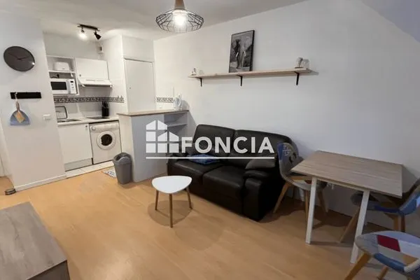 Studio 1 pièce 28 m²