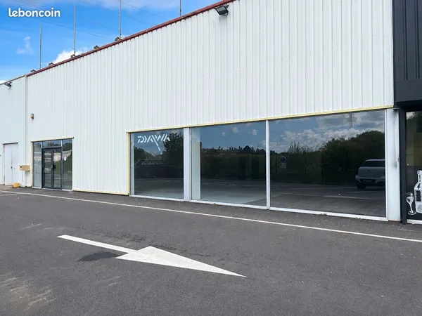 Local commercial 580 m² QUIMPER