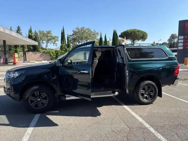 Toyota Hilux 2.4 d-4d x-tra cabine légende 4wd rc21 — photo 14