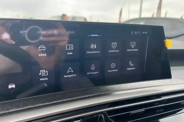 Peugeot 3008 plug-in hybrid 195 e-dcs7 — photo 18