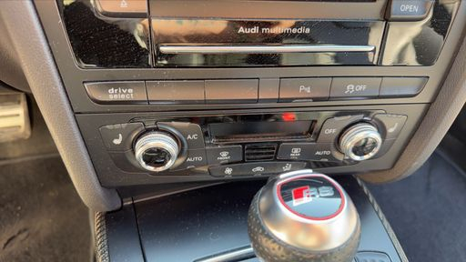 Audi RS5 4.2 FSI 450 Quattro S-Tronic 7 - RS – 2015 – 118144 km – Essence – Boîte Automatique — photo 7