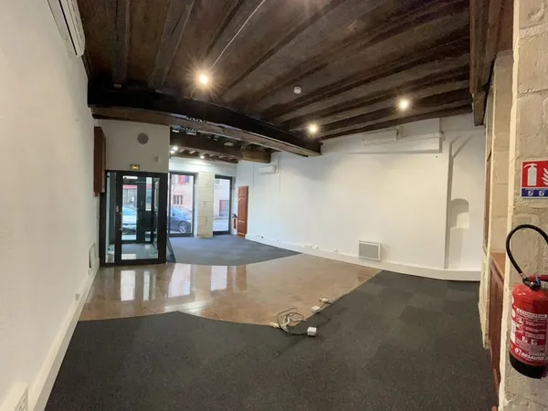 Local commercial 130 m² Beaune