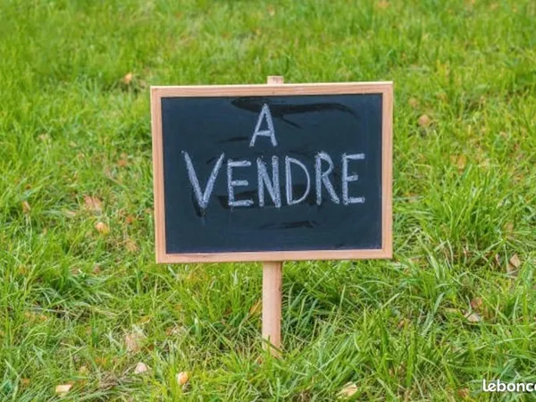 Terrain 1 500 m² Sainte Eulalie
