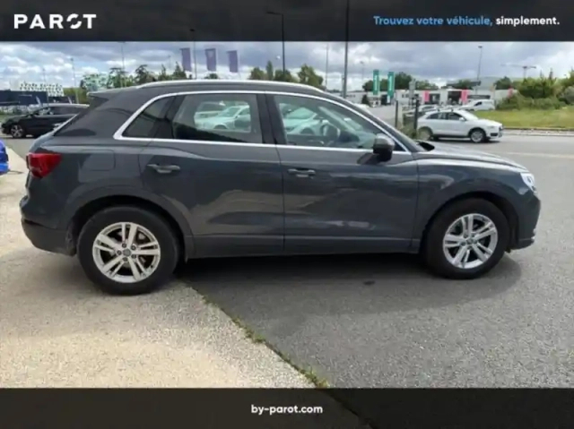 Audi Q3 35 tdi 150ch design s tronic 7 — photo 26