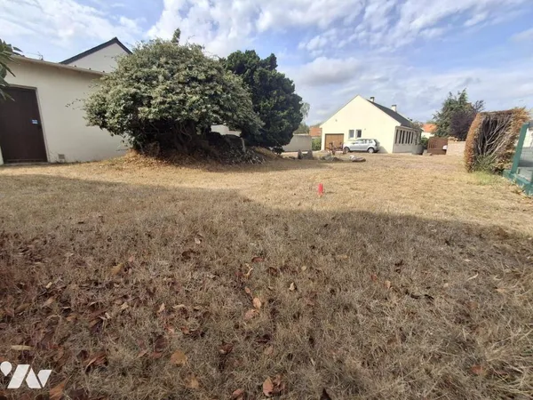 Terrain 385 m²