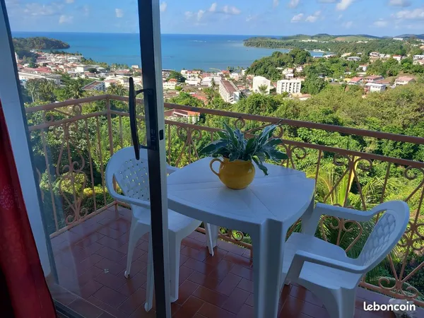 STUDIO VUE MER +BALCON à 2mns des PLAGES