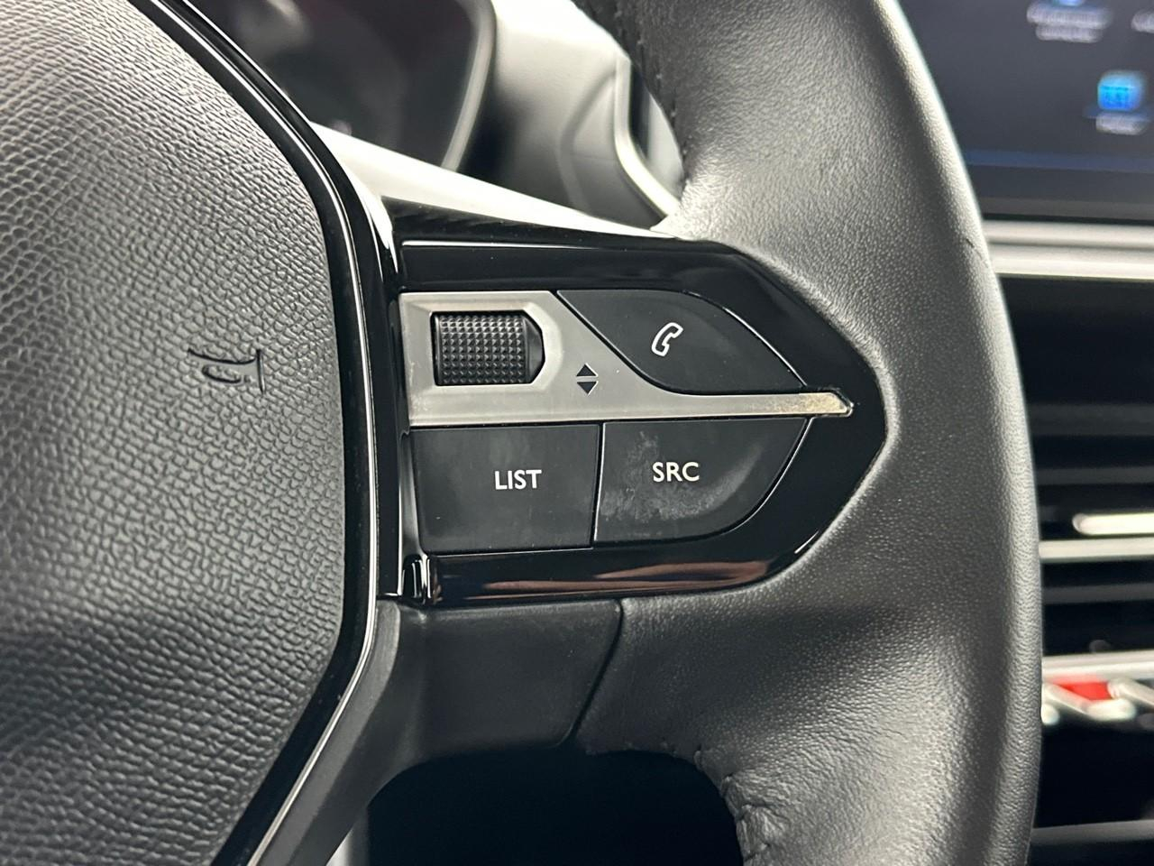 Peugeot 208 puretech 100 s&s bvm6 allure — photo 19
