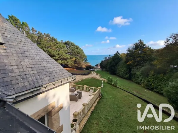 Maison 11 pièces 266 m²