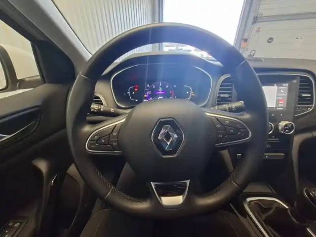 Renault Megane mégane iv berline blue dci 115 — photo 31