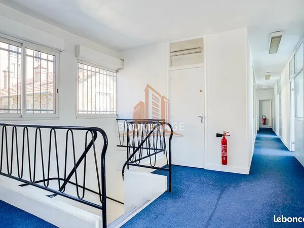 Bureaux 139 m² SAINT-MAUR-DES-FOSSÉS