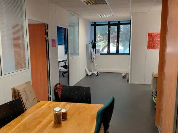 Bureaux 90m2 a Labege