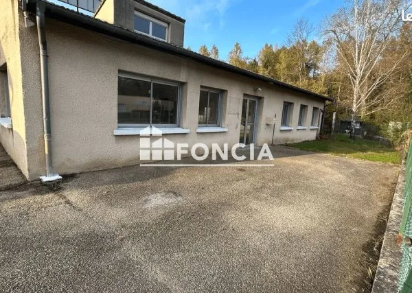 Bureau et espace de travail Location Vienne 1p 119m² 1375€