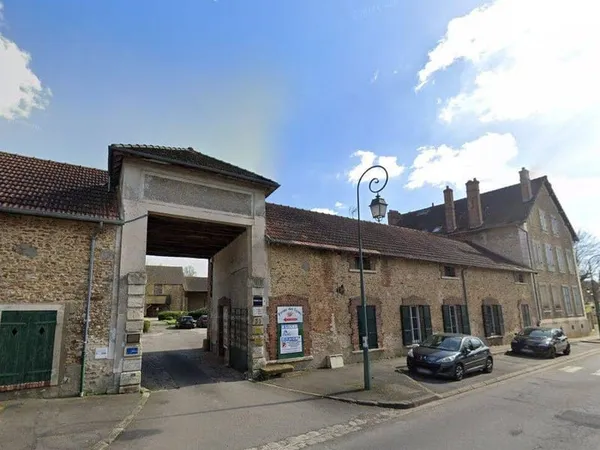 Bureau 330 m²