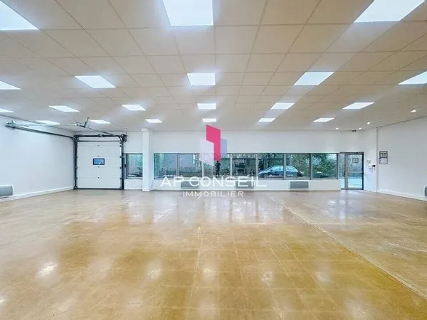 Local d'activité 375 m²