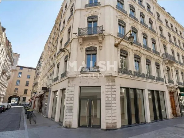 Local commercial 205 m²
