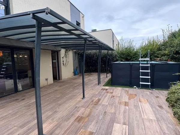 Maison 4 chambres avec jardin - meublée ou non meublée - Chassieu