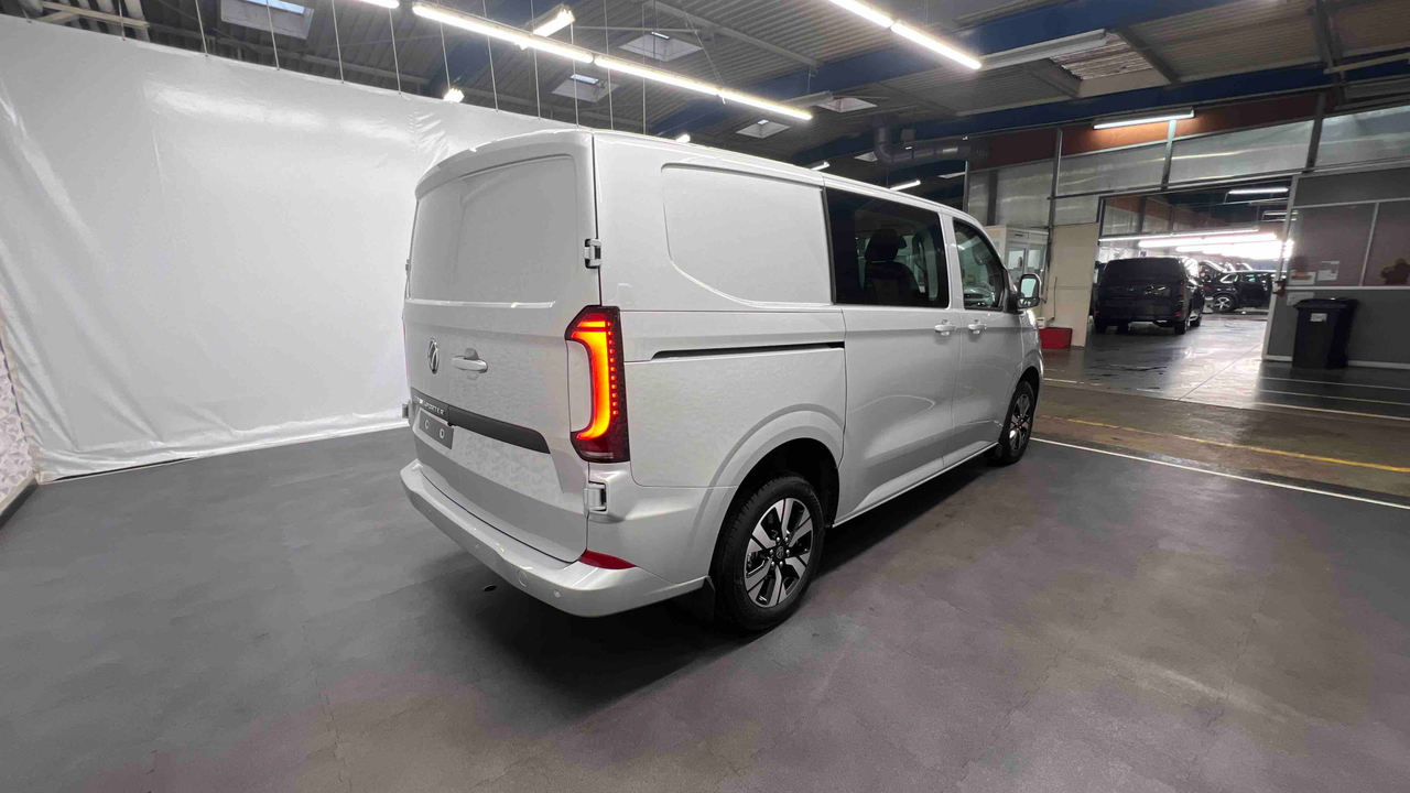 Volkswagen Utilitaires TRANSPORTER PROCAB L1H1 2.0 TDI 150 BVA8 — photo 5