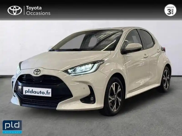 Toyota Yaris 116h design 5p mc24