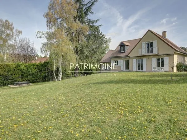 Maison 7 pièce(s) 214.50 m² - Golf de Saint Nom la Bretèche