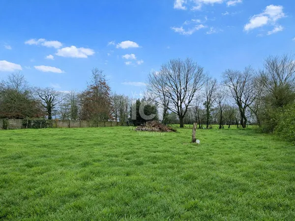 Terrain 663 m²