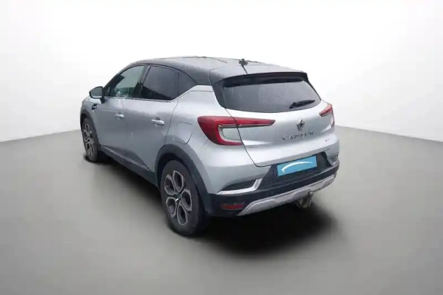 Renault Captur e-tech plug-in 160 - 21 — photo 4