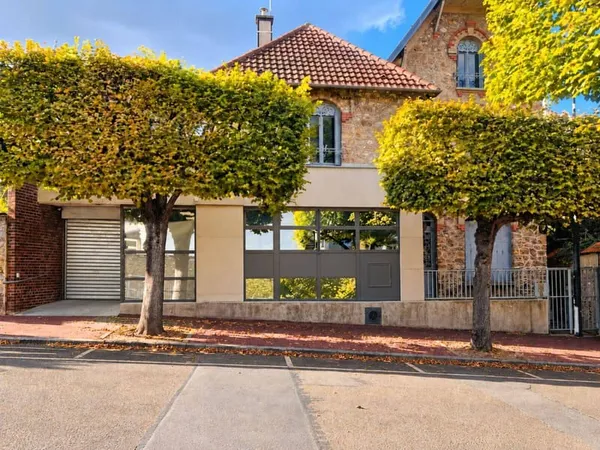 Bureaux 273 m²
