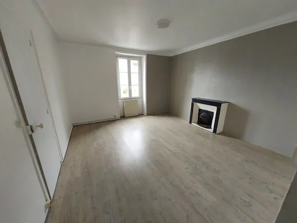 duplex 3 chambres- centre ville nantes- disponible