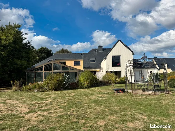 Maison 6 pièces 245 m²