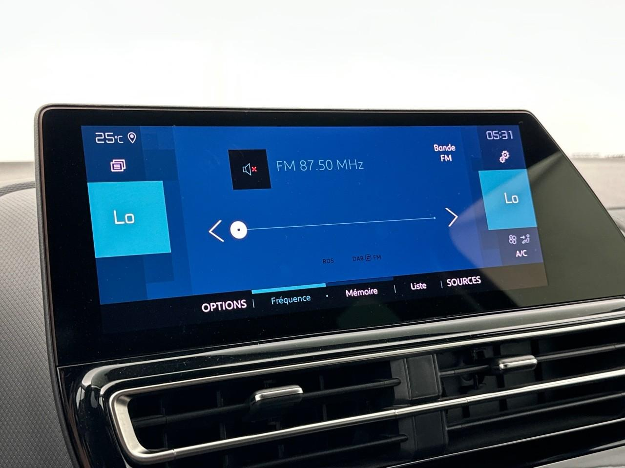 Citroën C5 Aircross hybride rechargeable 225 s&s e-eat8 c-series — photo 22