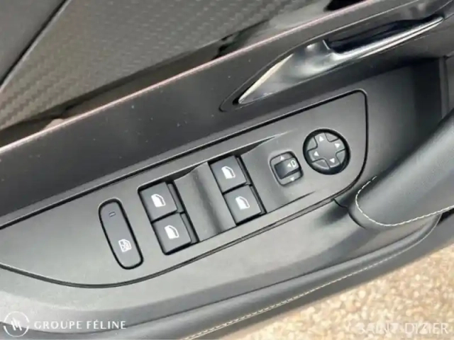 Peugeot 2008 e- 136ch gt — photo 13