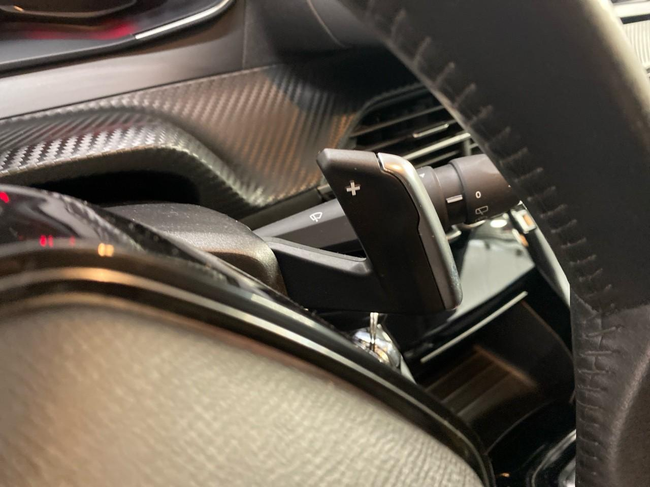 Peugeot 208 puretech 100 s&s eat8 allure — photo 20
