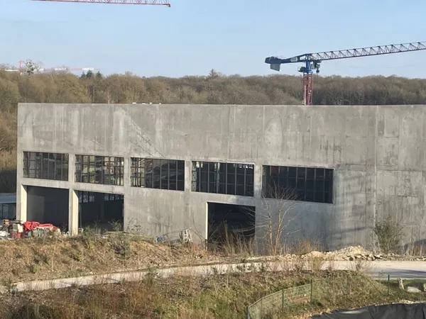 Local commercial 12049 m²