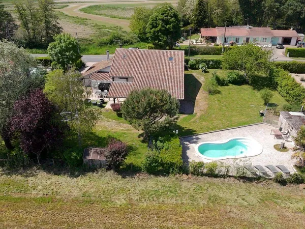 Maison 6 pièces 183 m²