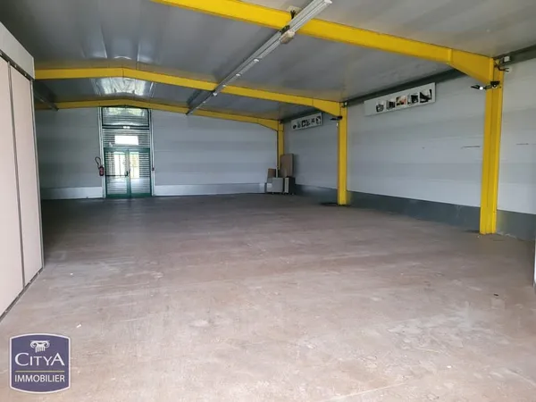 Local d’activité et entrepôt Location Lens 250m² 1250€