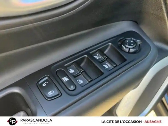 Jeep Renegade 1.4 multiair s&amp;s 140ch longitude — photo 12