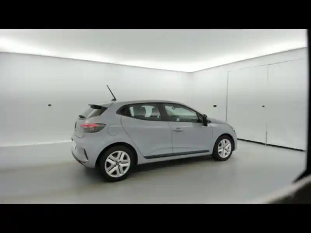 Renault Clio 1.5 blue dci 100ch evolution - 24 — photo 8