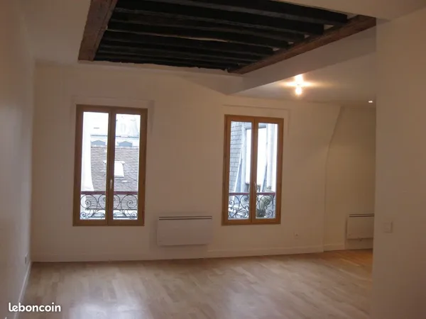 Paris 3e - À l'angle des rues Quincampoix &de la Rue aux Ours | 50 m² - 5e étage très lumineux & cal