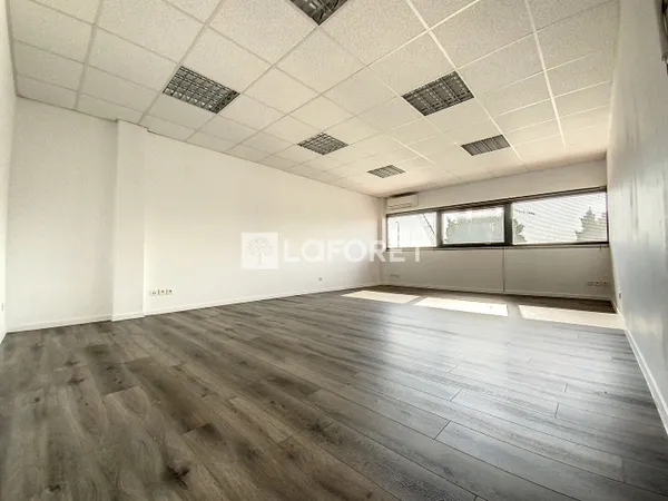 Bureaux 1 pièce 32 m²