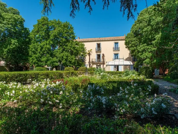 Propriété 10 pièces 740 m²