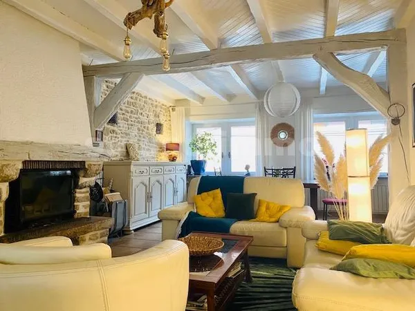 Maison - 8 pièce(s) - 237 m2