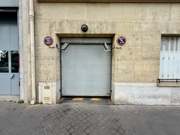 Parking 10 m²