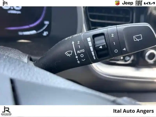 Kia Stonic 1.0 t-gdi 100ch active dct7 — photo 15